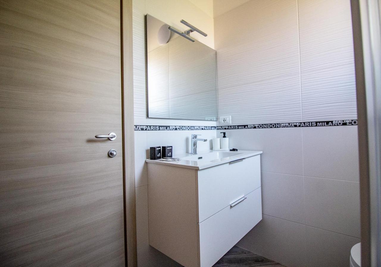 Athena Rooms - Parcheggio Privato Bolonha Exterior foto