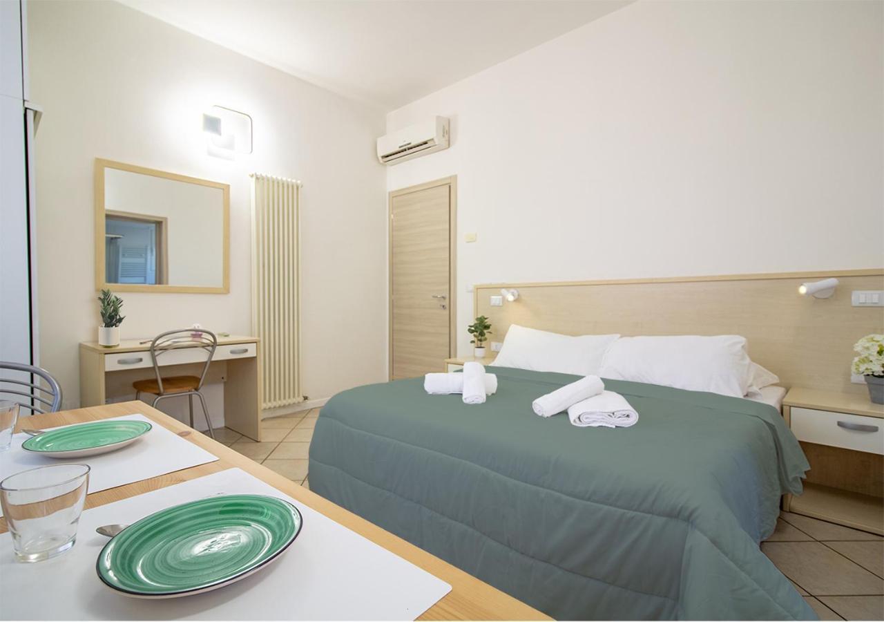 Athena Rooms - Parcheggio Privato Bolonha Exterior foto